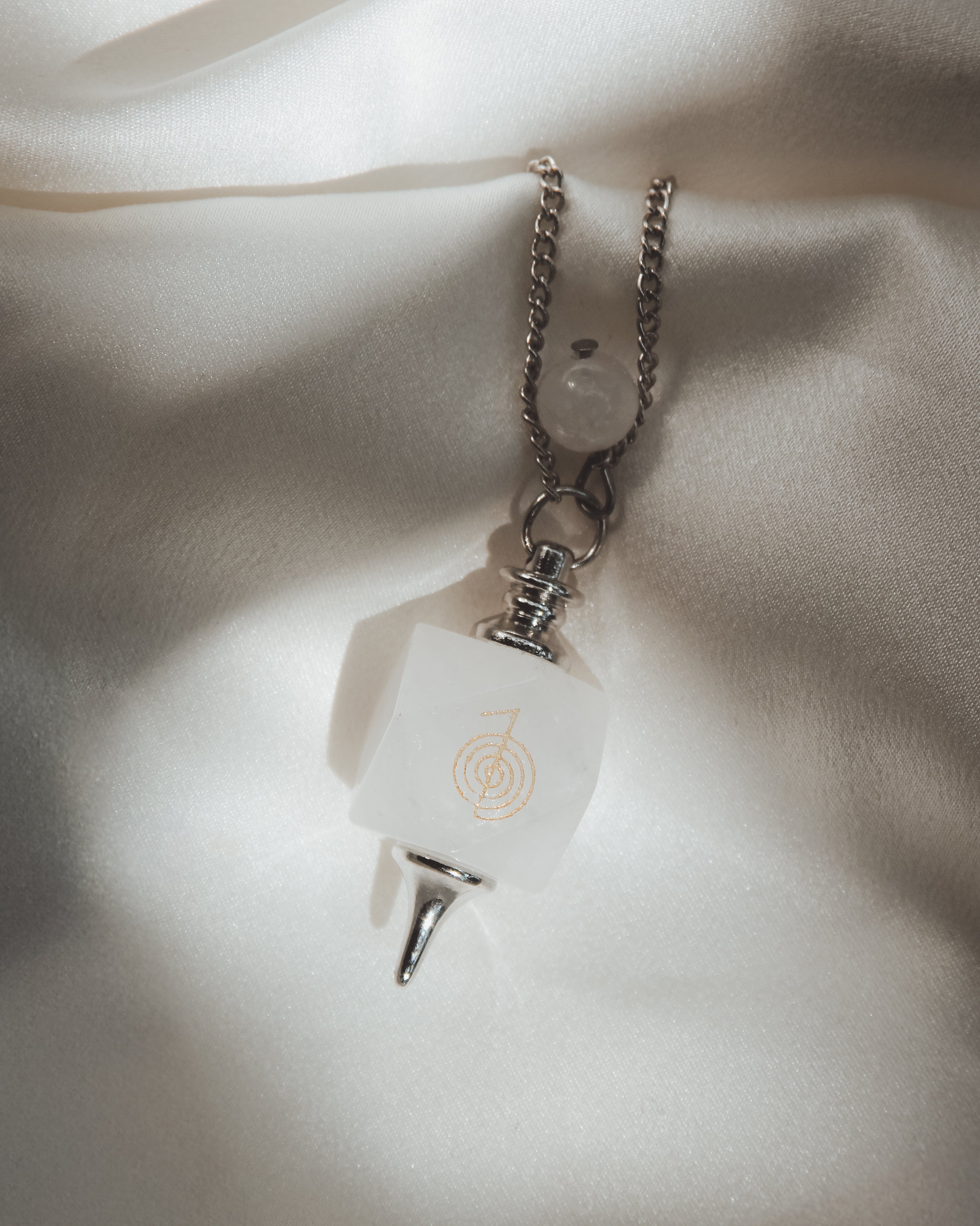 Pendulo Cuarzo Blanco Cho Ku Rei